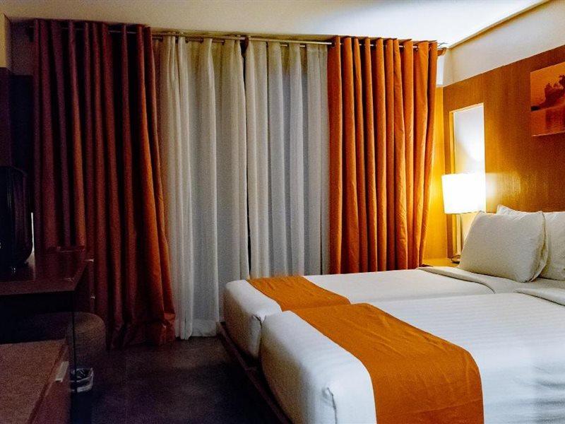 Crown Regency Resort 3*