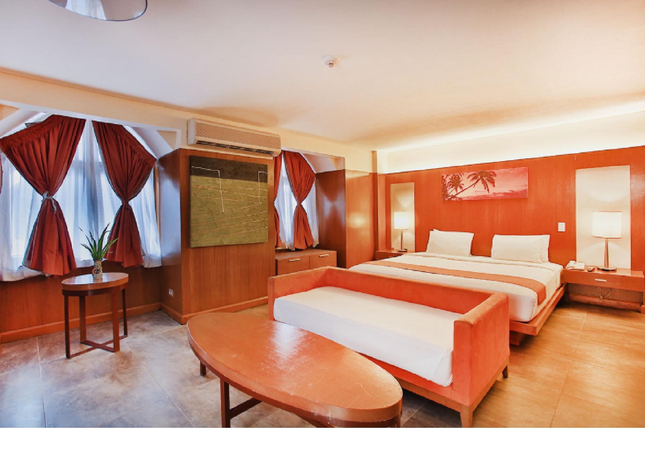 Crown Regency Resort 3*