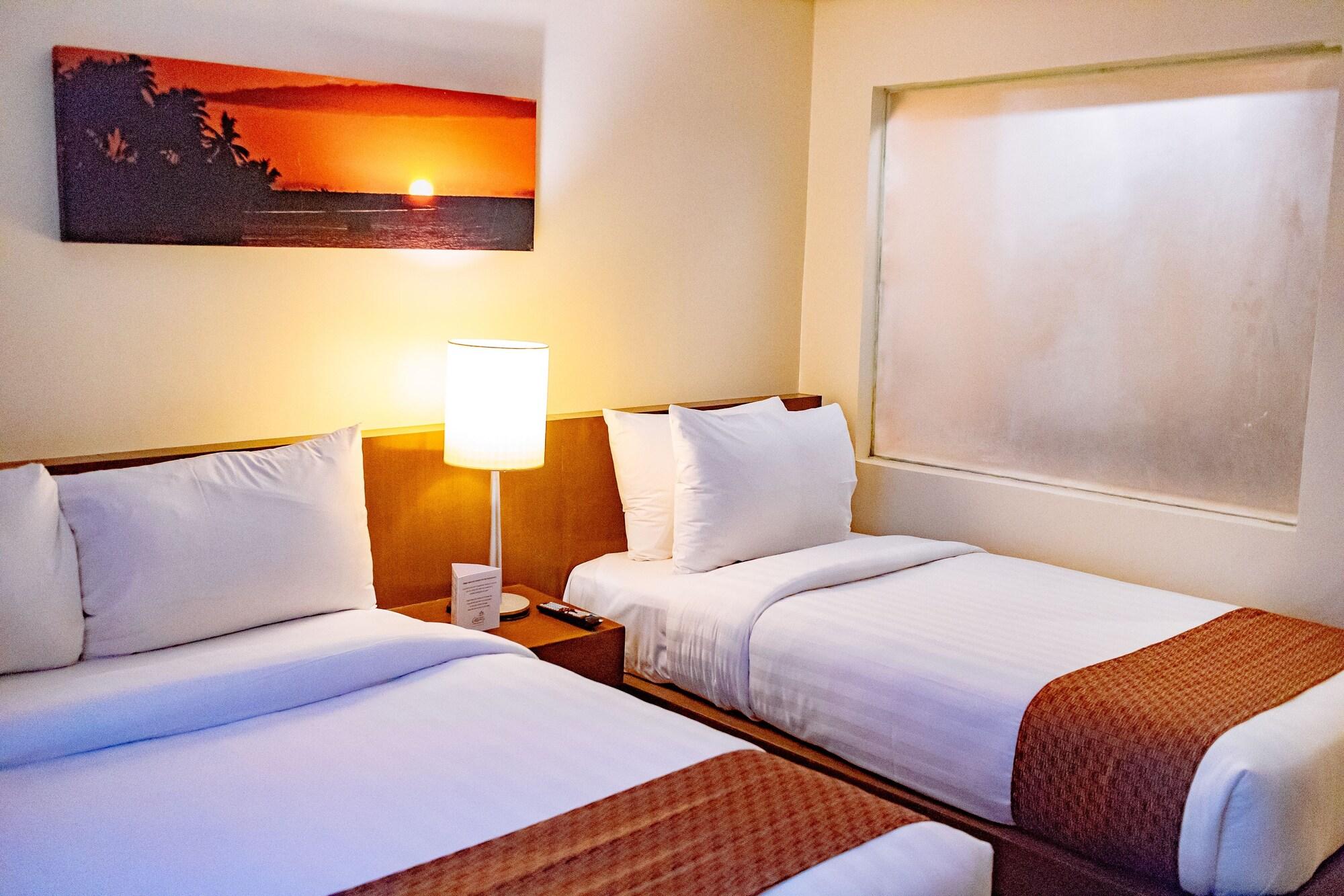 Crown Regency 3* Manoc-Manoc