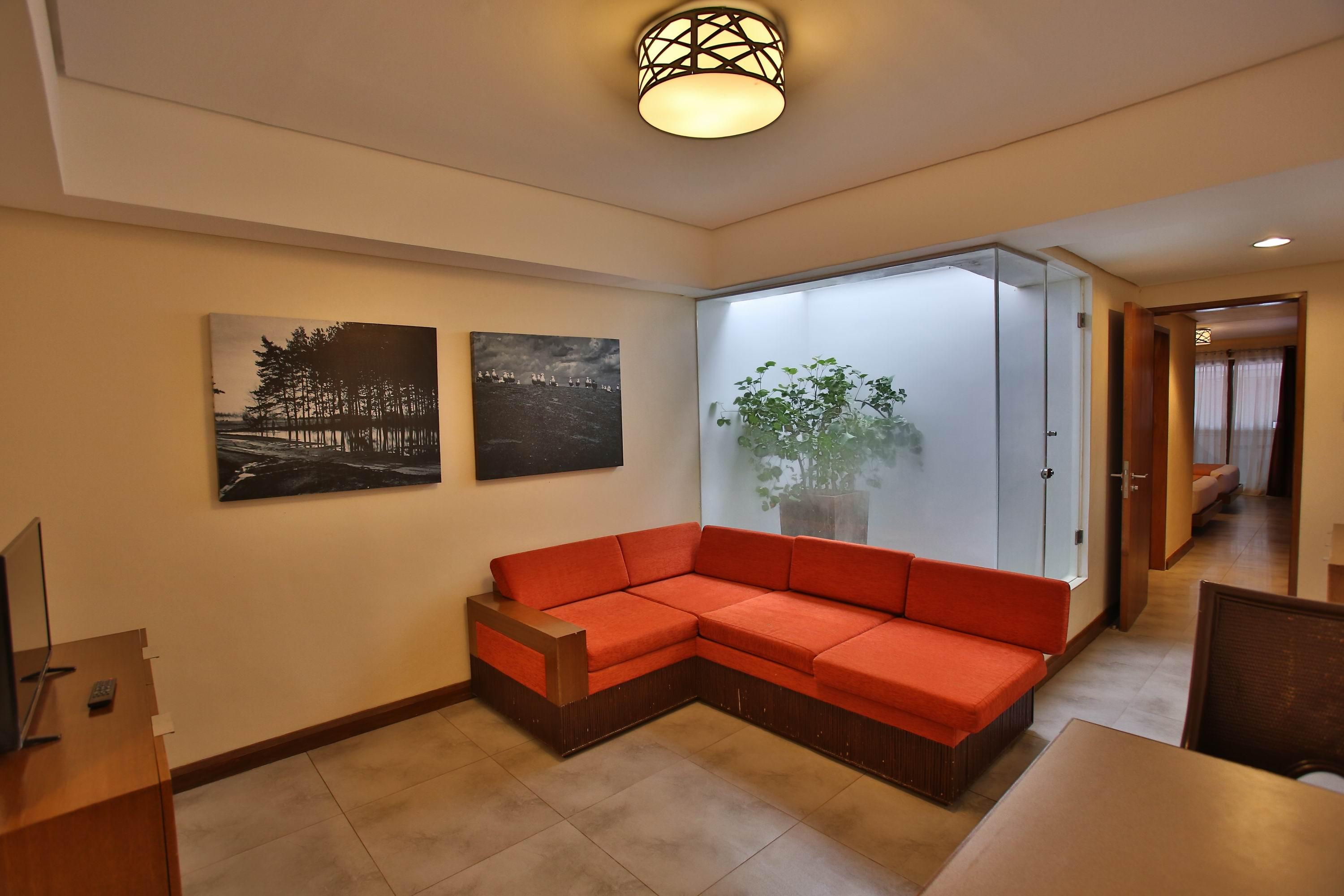 Crown Regency Resort 3*