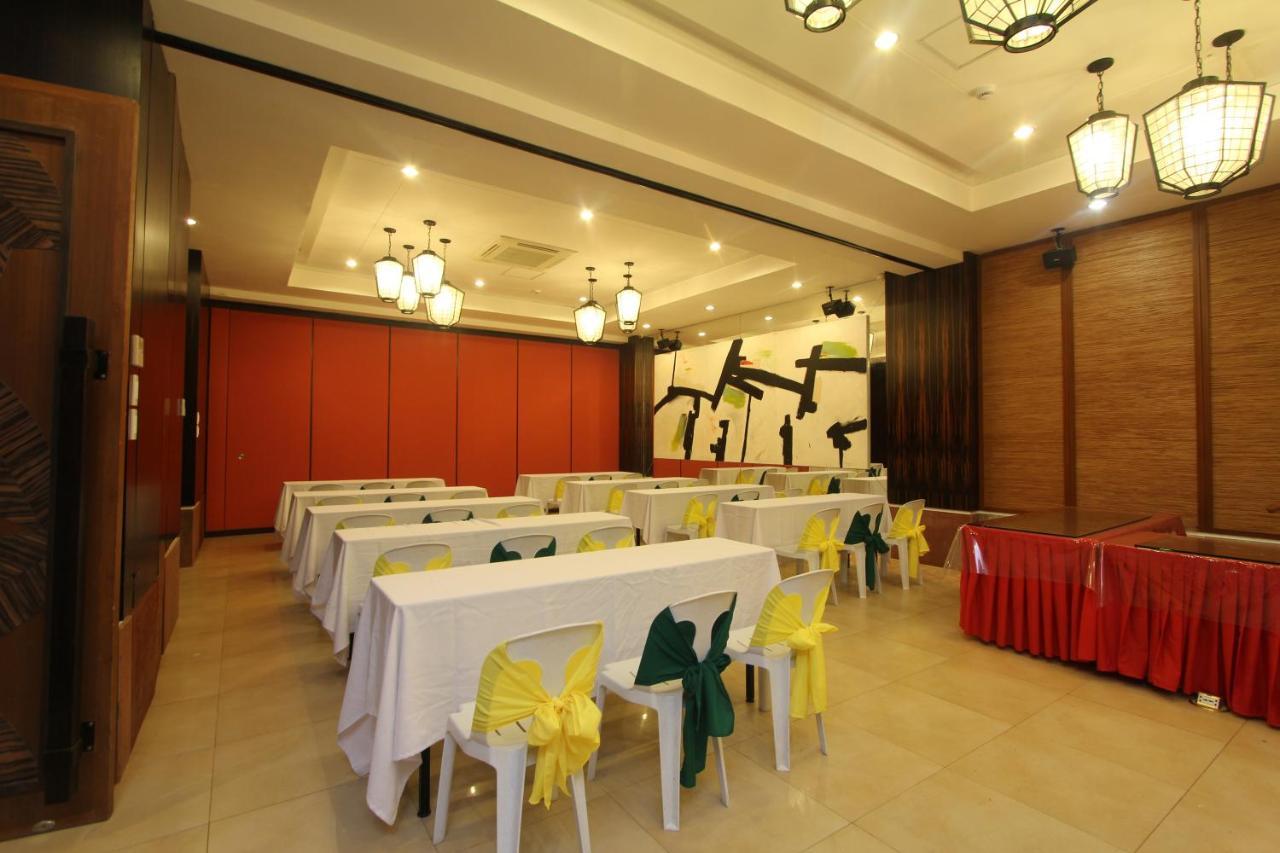 Resort Crown Regency