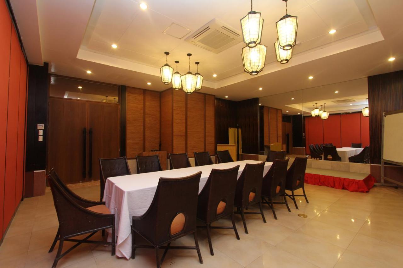 Crown Regency Resort