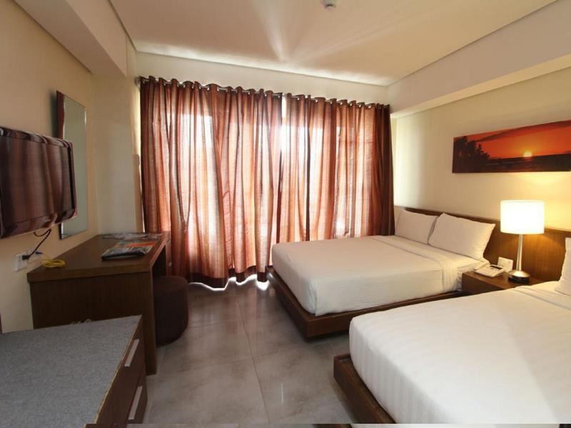 Resort Crown Regency Manoc-Manoc