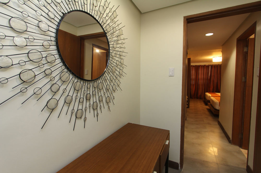 Resort Crown Regency Manoc-Manoc
