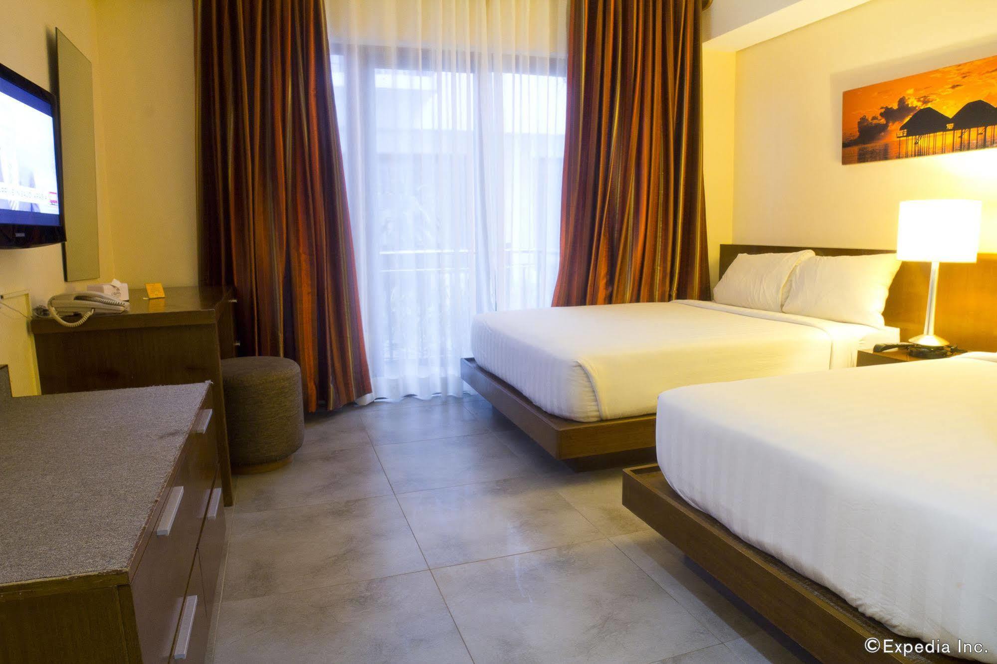 Crown Regency Manoc-Manoc