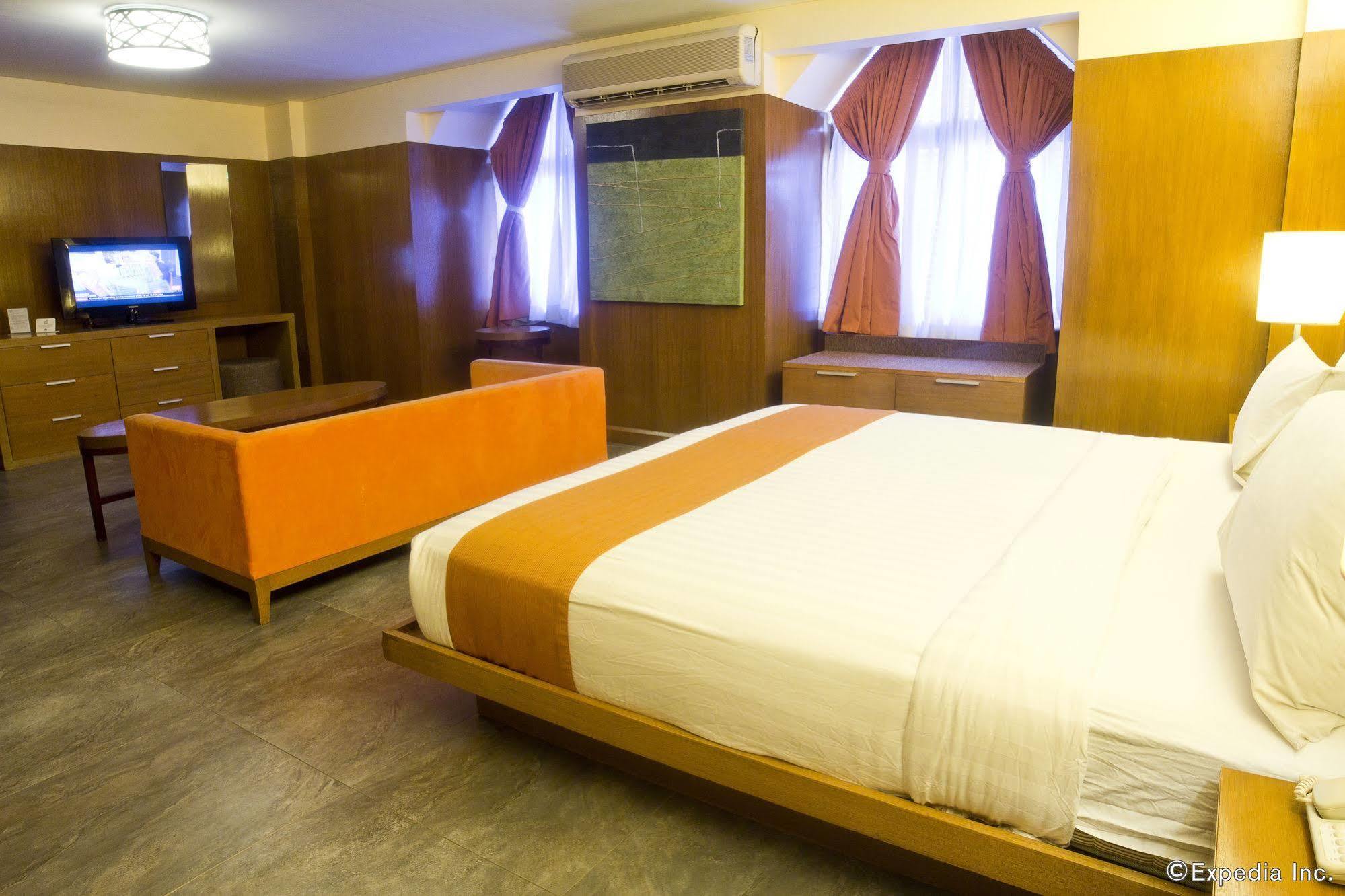 Crown Regency 3*