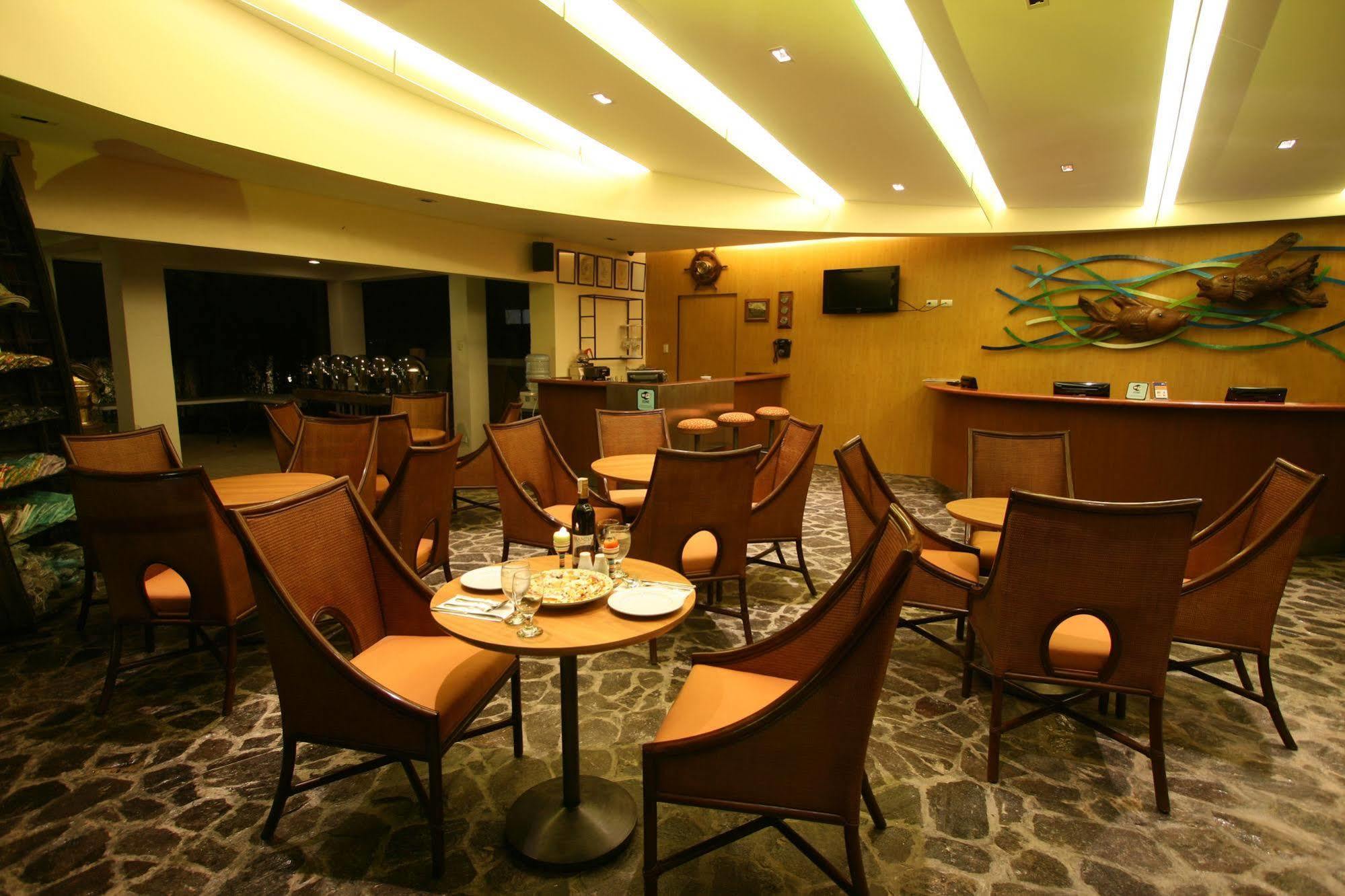 Crown Regency Resort 3*