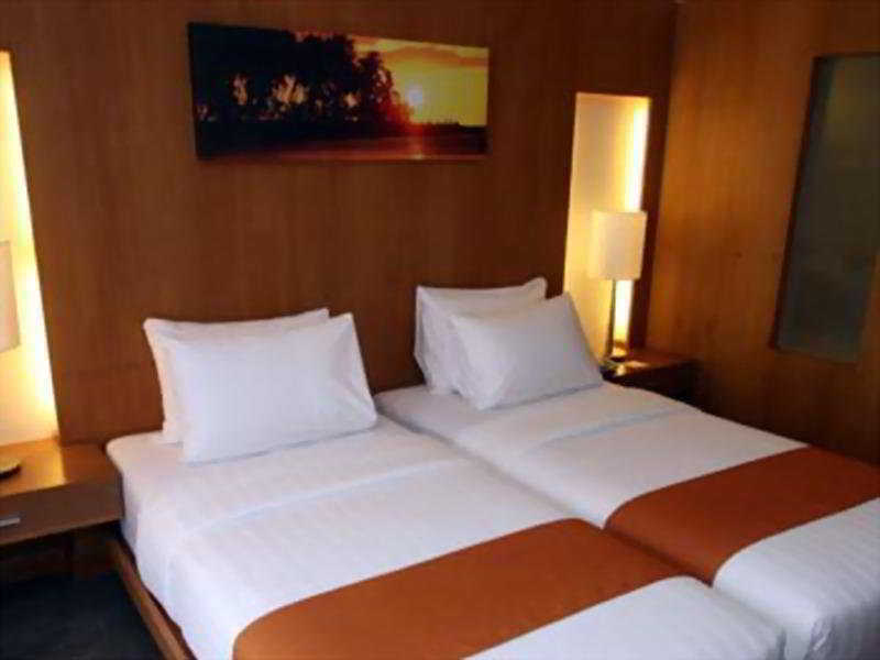 Crown Regency Manoc-Manoc